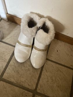 Kids White Boots Size 11