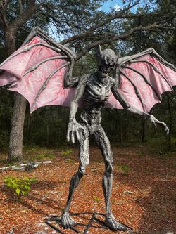 9-FT GIANT Home Depot Predator of the Night Halloween Animatronic