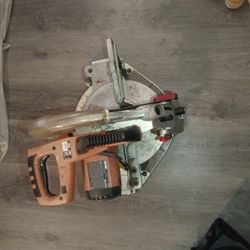Skill Saw 3800 (Compound Miter Saw)