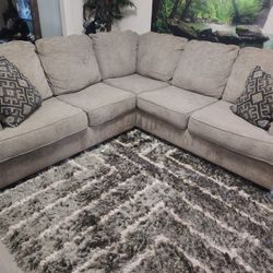 Secontinal Couch
