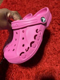 girl pink crocs