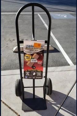 Milwaukee 800 lb. Capacity D-Handle Hand Truck