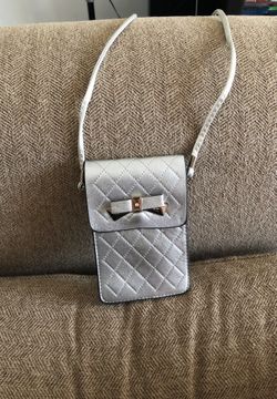 Purse / cell phone bag never used
