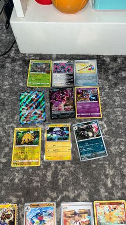 Pokémon cards ,some holographic cards   (Pickup in Escondido)