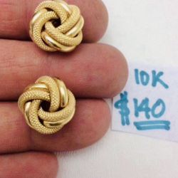 10K Gold Nuggets Earrings 