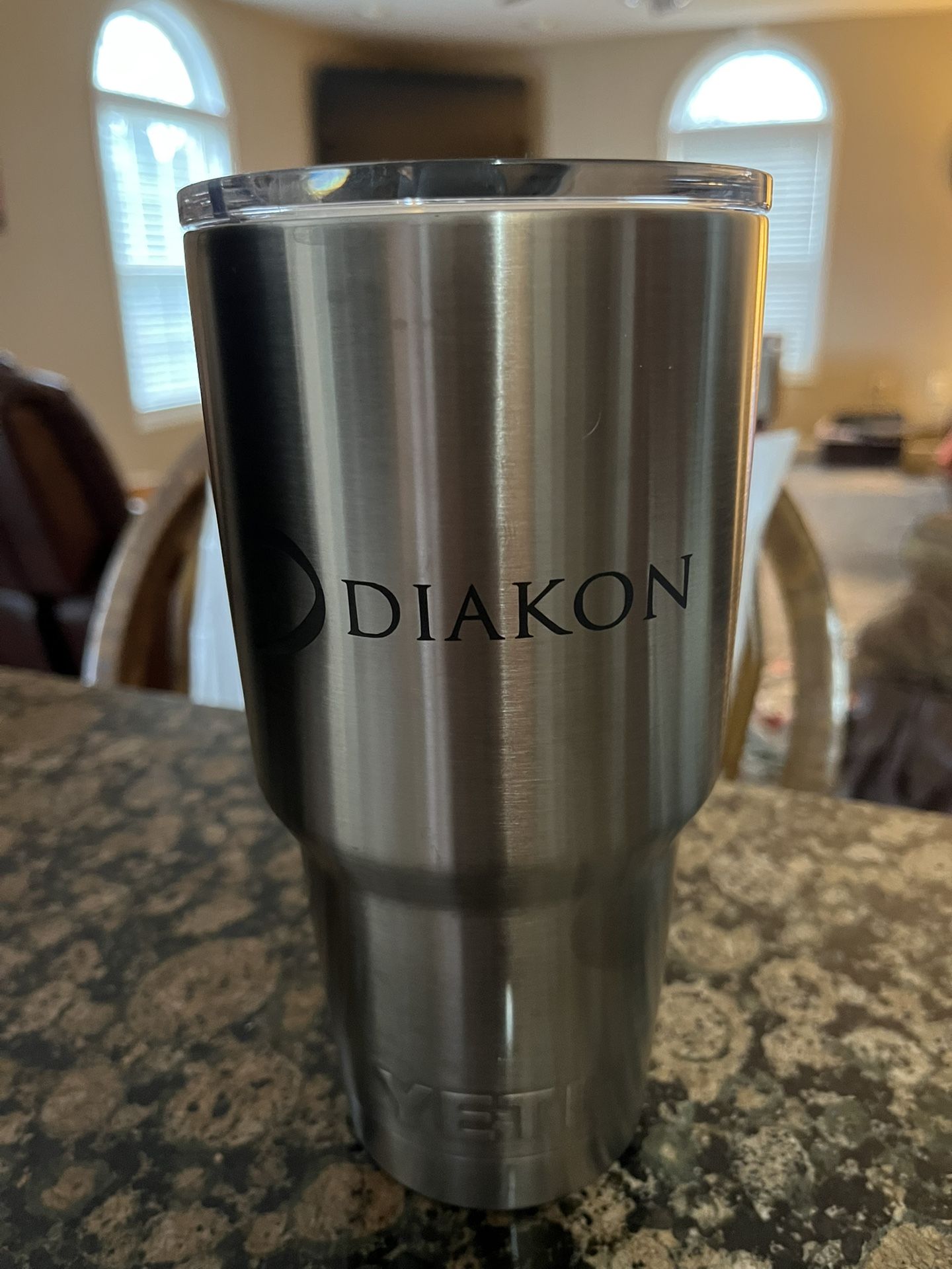 YETI 30 Ounce Tumbler, NEW