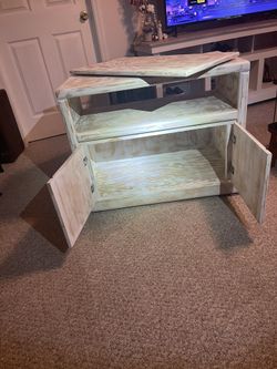Rustic TV Stand with Swivel Top
