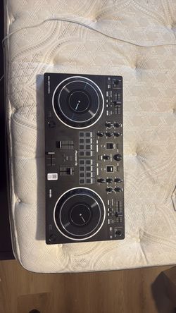 Pioneer DJ DDJ-REV1 DJ Controller