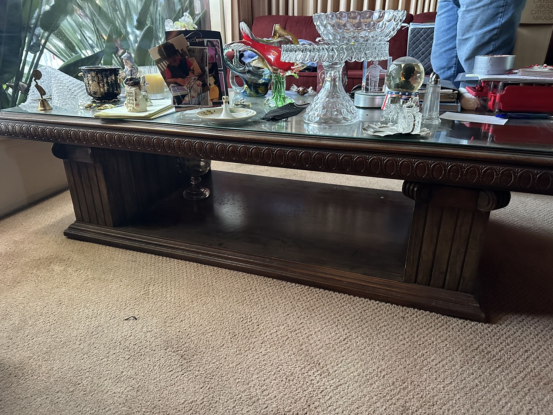 Solid Wood Glass-Top Coffee Table – Elegant & Well Built