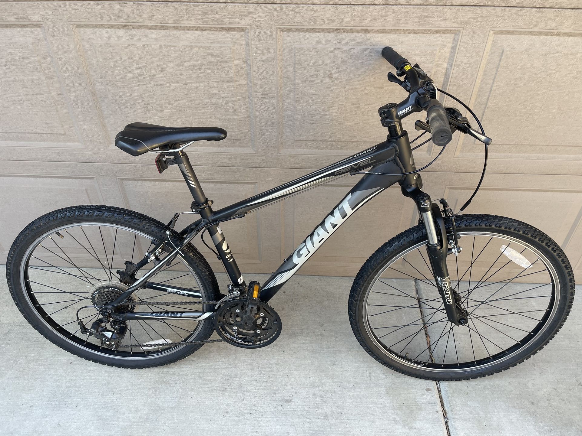 Giant Revel 3 Mountain Bike