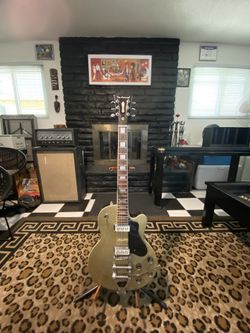 Dearmond M75T Guitar