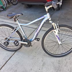 Schwinn ranger mountain bike for women
