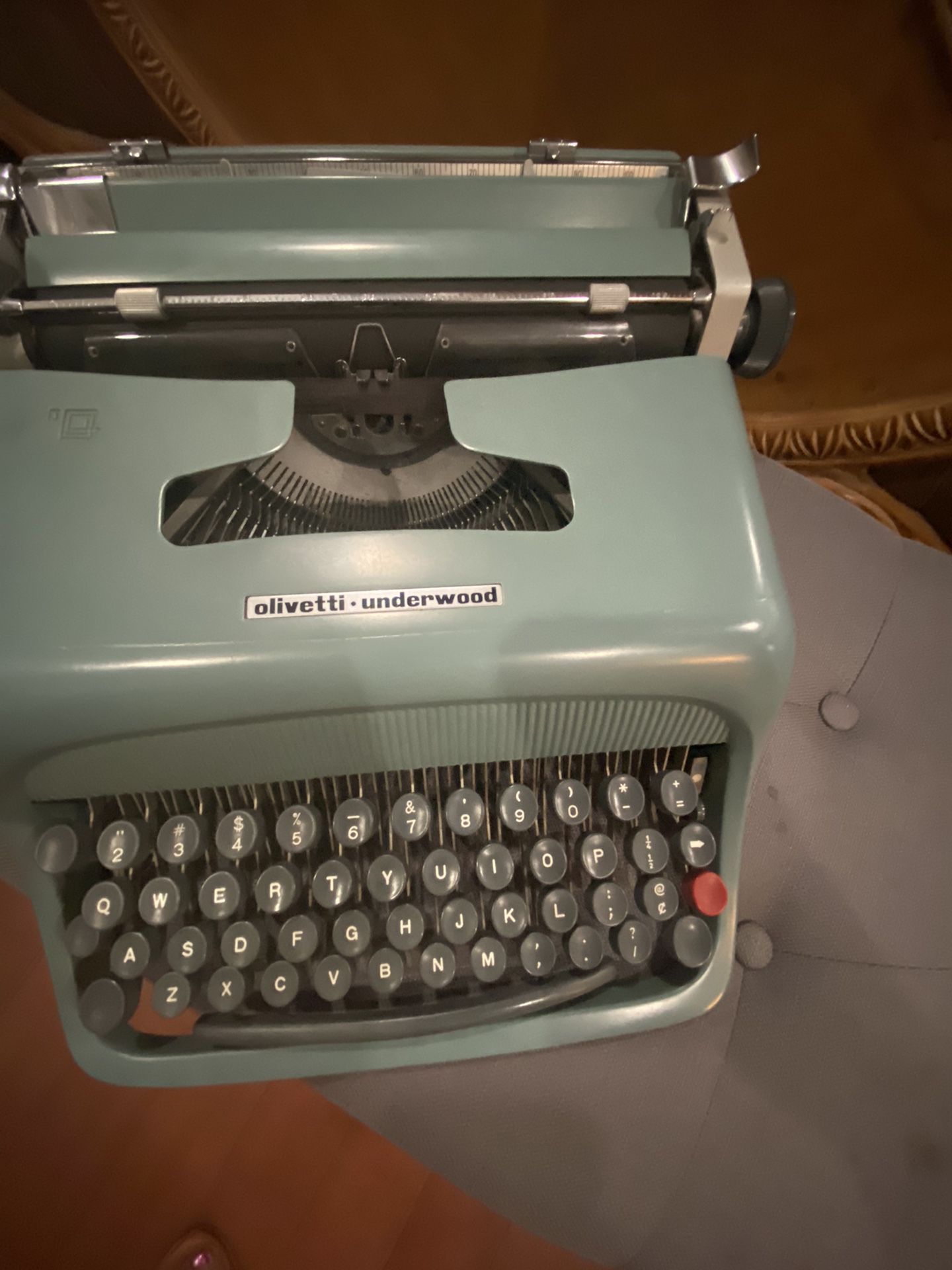 Maquina de escribir antigua 1960