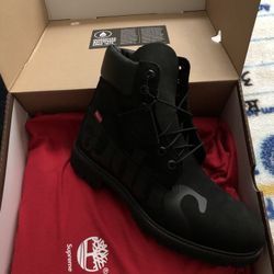 SUPREME TIMBERLAND BOOTS