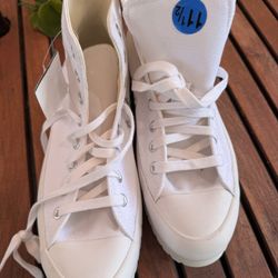 Converse Sneakers Men’s 10/11.5 Women’s 