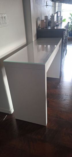 Vanity desk