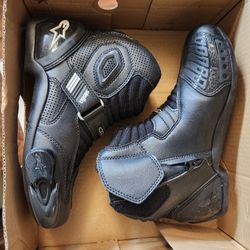 Womans Riding Boots