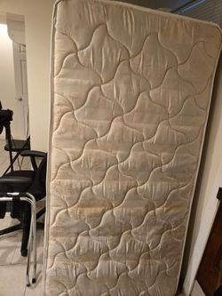 Twin mattress