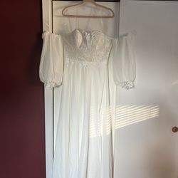 NEVER WORN Wedding Dress