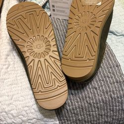 Men’s Uggs Size 10