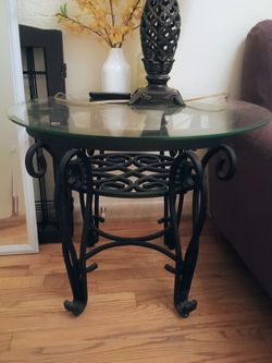 Set glass end table