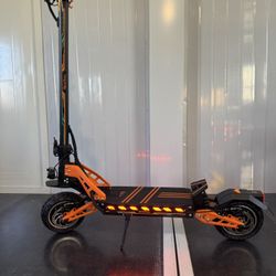 Dual-motor high-speed electric scooter