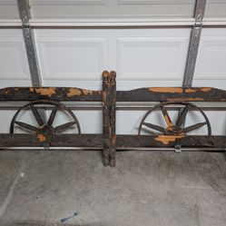 VINTAGE WAGON WHEEL STYLE TWIN SIZE HEADBOARD FOOTBOARD