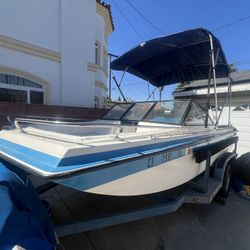 1977 18ft OMC Trihull Boat