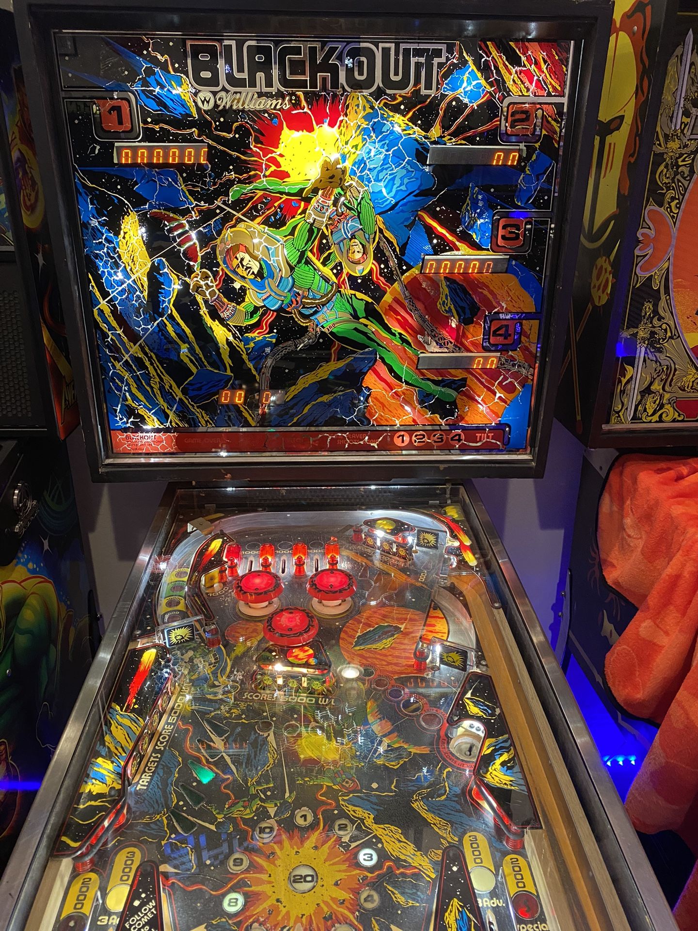 Williams BLACKOUT Pinball Machine