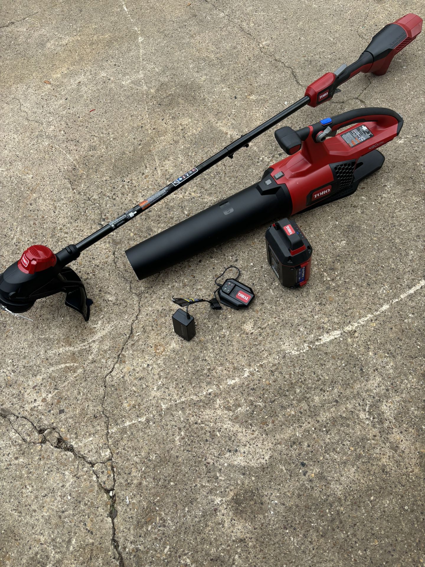 New Toro Flex -Force 60 V Max Cordless Battery Combo Kit String Trimmer and Leaf  Blower Brand New  