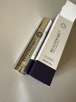 Rejuveniqe Monat Hair and Skin Oil Beauty Care