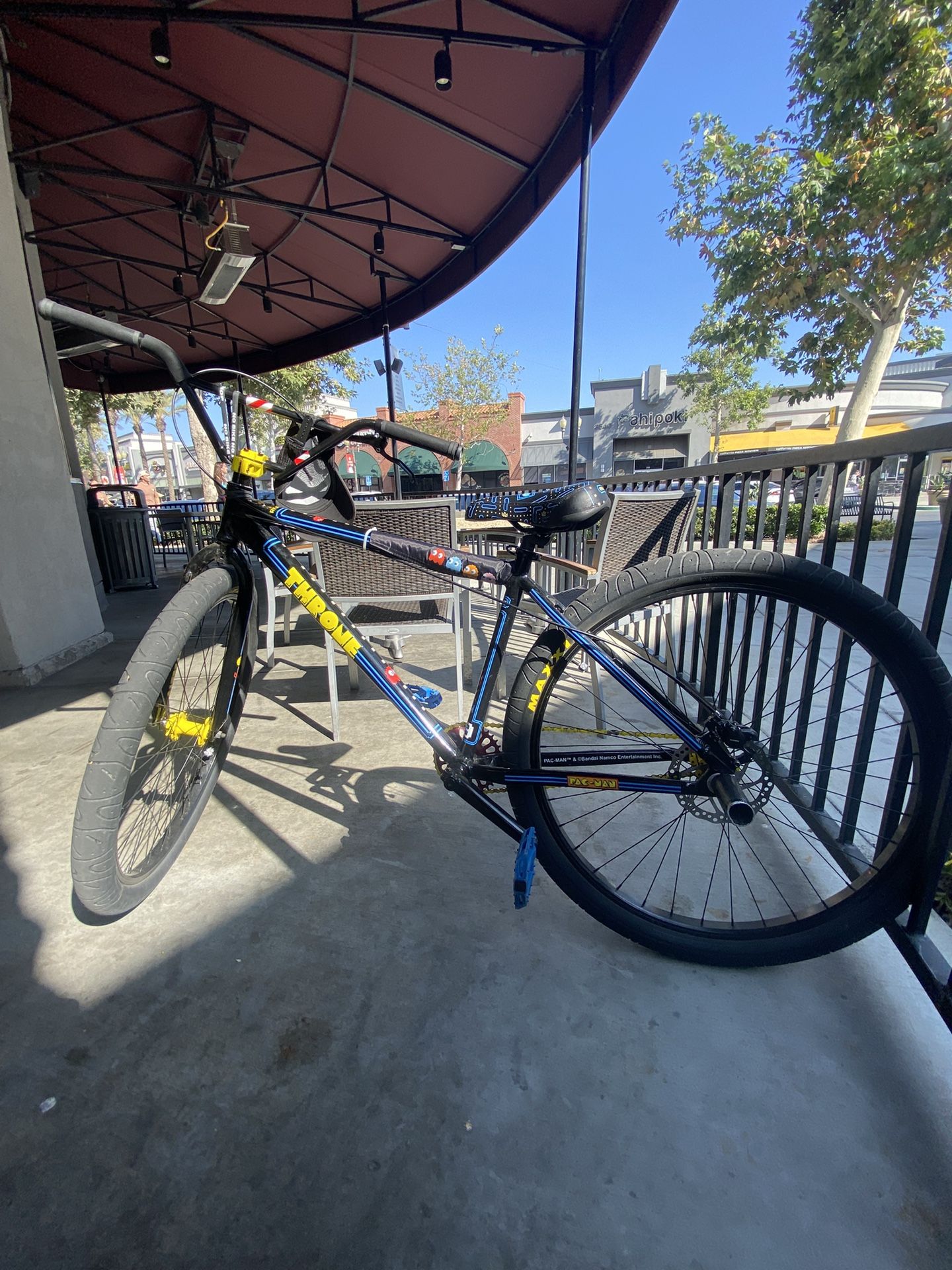 Throne Goon 29” Pac Man Limited Edition