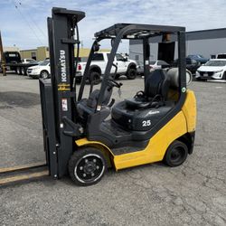 2016 Komatsu Forklift