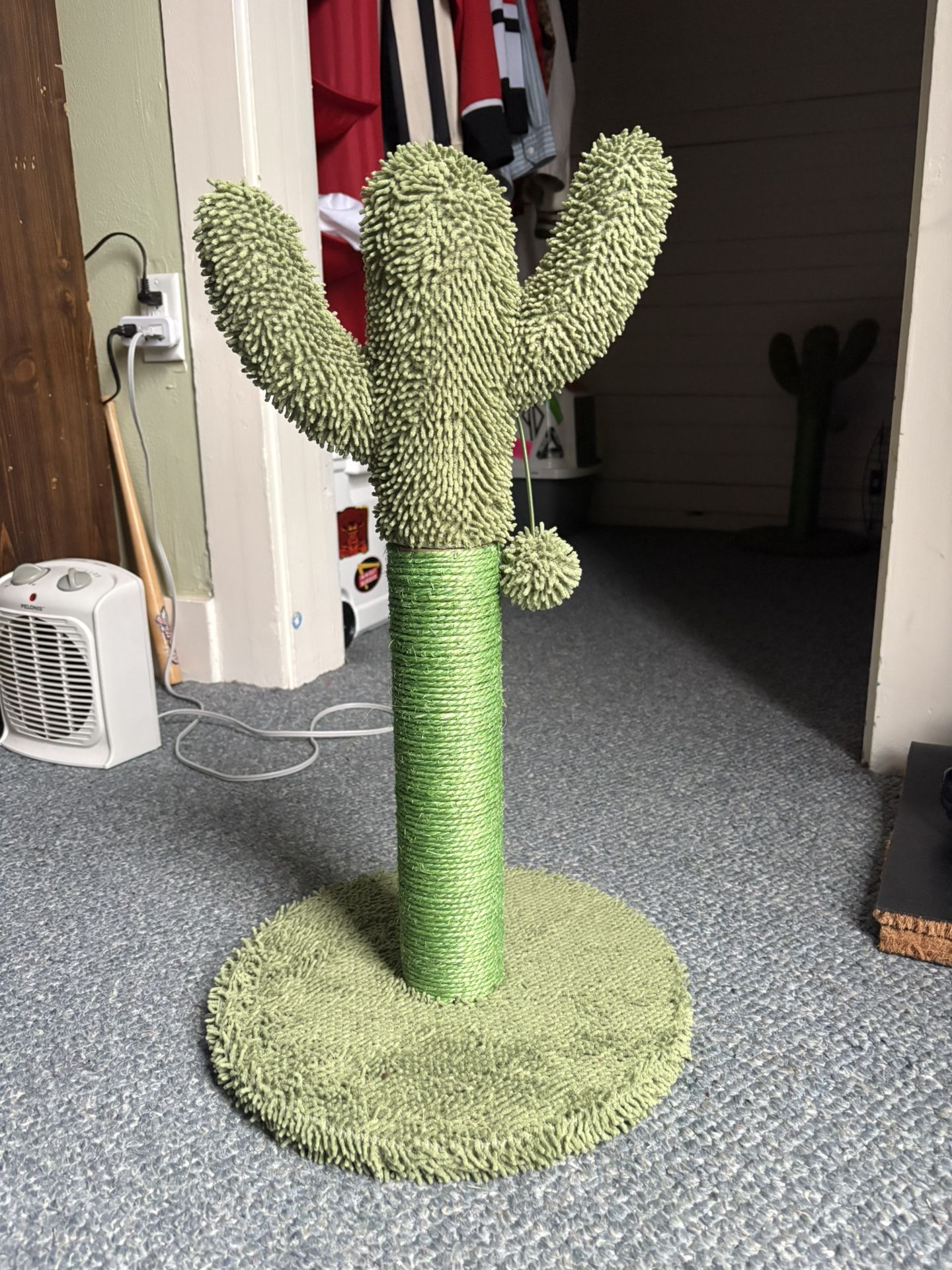 Cactus Shaped Cat Scratching Post