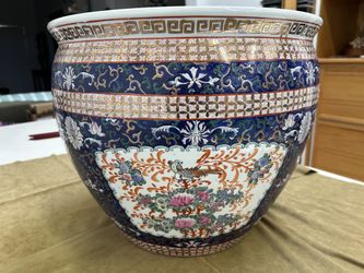 Vintage Chinese Famille Rose Porcelain Bowl