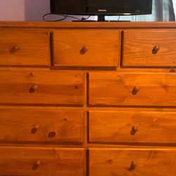 9 Drawer Dresser