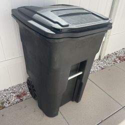96 Gallons Two Wheel Trash Can 