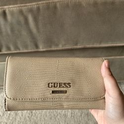 Guess Wallet