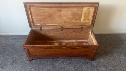 Lane Cedar Hope Chest