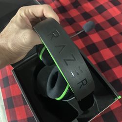 Raze Laura Hyperspeed Wireless Headset