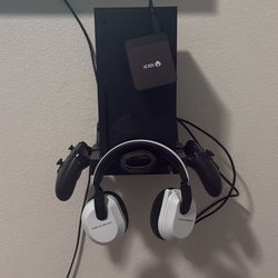 xbox series x 1tb, 2 controllers, headset