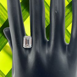 Diamond Lab Grown Emerald Shape