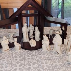 15 Piece " LENOX JEWELS" porcelain /22 KT Gold Nativity set