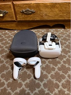 Meta Quest 2 VR Headset w/ Case & Cooling Fan