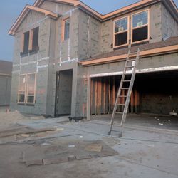 necesito Clavador para la cornisa