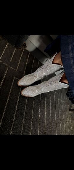 Silver Rhinestone Cowgirl Boots