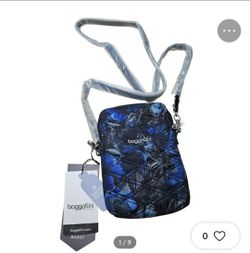 New Baggallini Crossbody