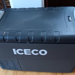 Iceco Portable Refrigerator/Freezer - Excellent Condition