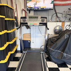 Treadmill Nordic Track 3800 Happy Valentine’s Day!