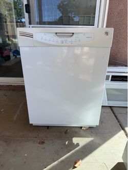 Dish washer